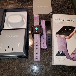 Fitbit Versa Special Edition